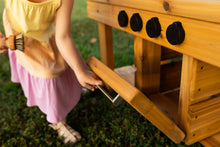 Load image into Gallery viewer, Centered Simple Kitchen with Oven (Clear Sinks)